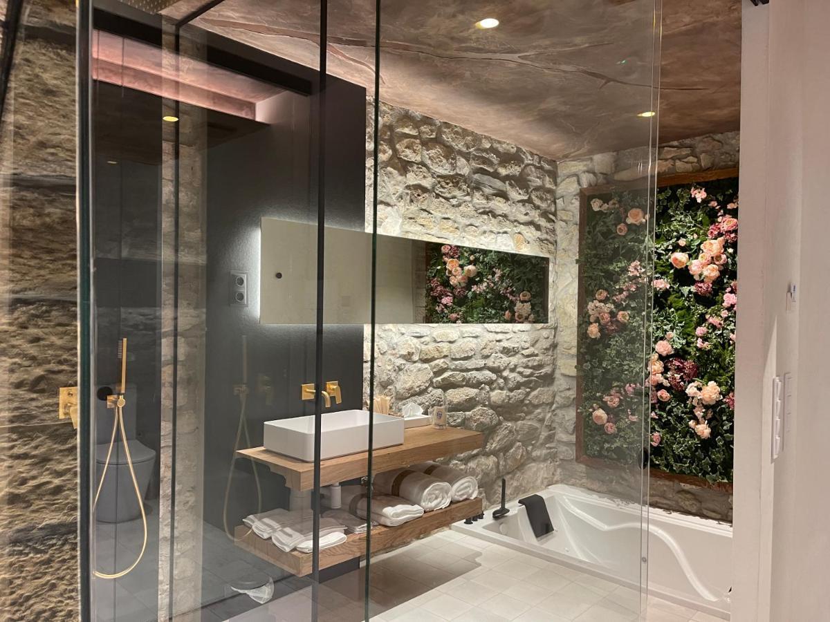 Les Quingles Hotel Calders Bagian luar foto