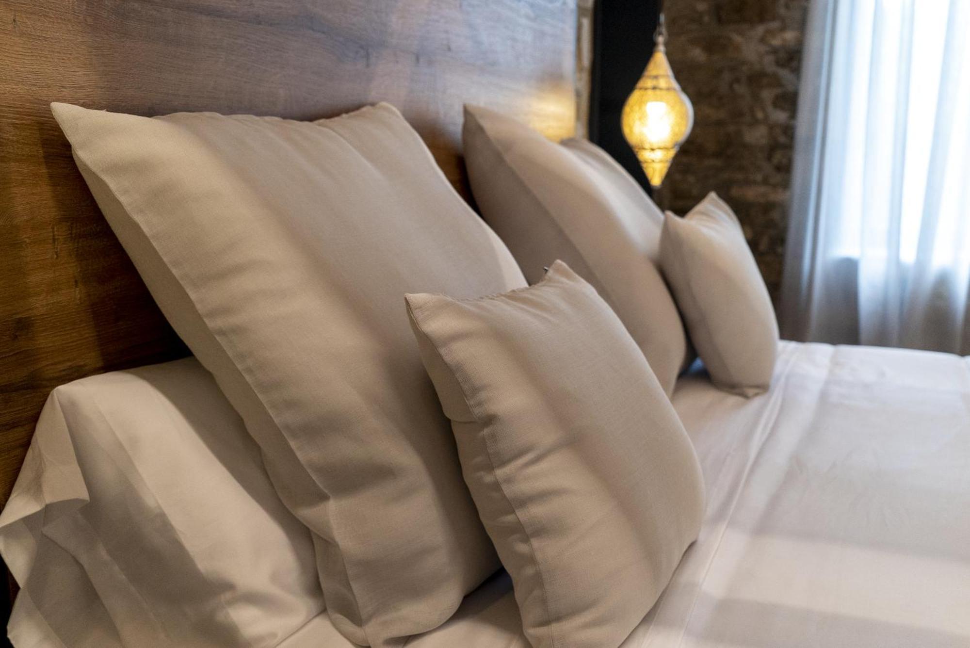 Les Quingles Hotel Calders Bagian luar foto